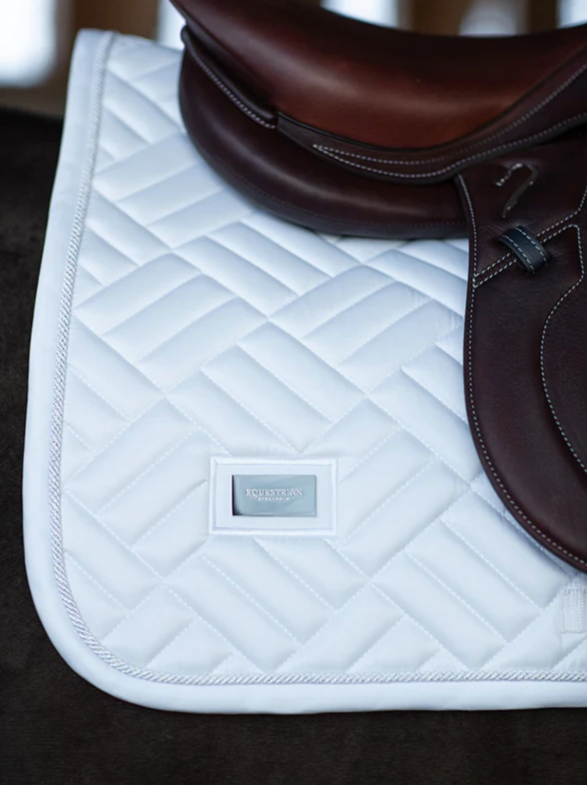 Pearl Glow Jump Saddle Pad – Jewel Collection
