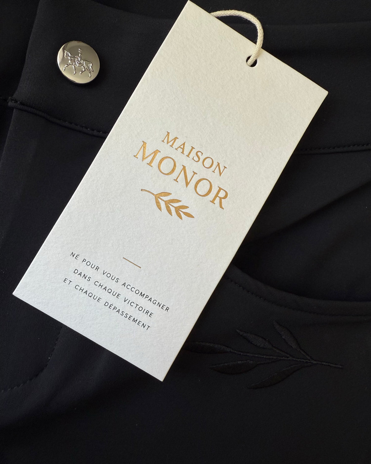 Étiquette Maison Monor et bouton du pantalon d'équitation Ébène noir